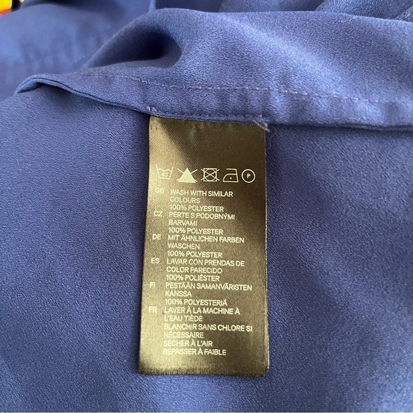 H&m Royal Blue Roll Tab Sleeve Blouse Size 4 - Picture 8 of 8